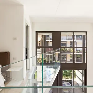  Appartamento Elegant Loft With Balcony!